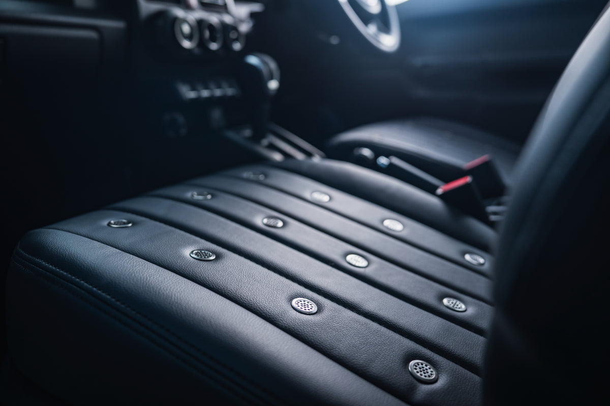 エクシアジャパン ロイヤルシートカバー(フロントのみ)