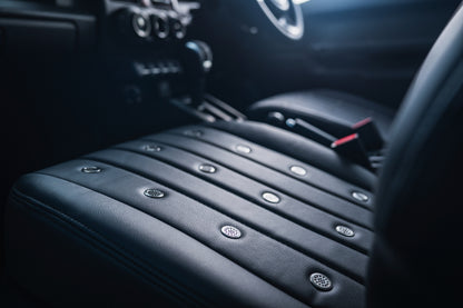 エクシアジャパン　ロイヤルシートカバー（フロントのみ）