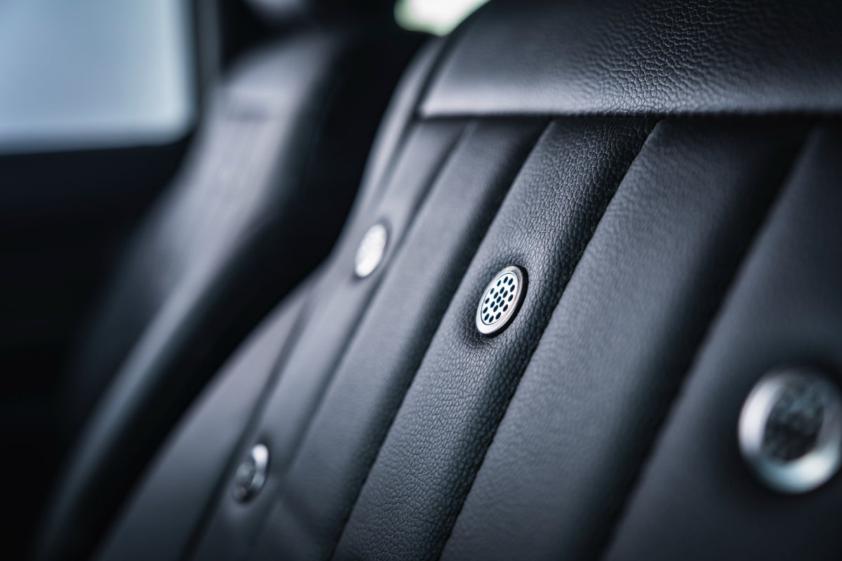 エクシアジャパン　ロイヤルシートカバー（フロントのみ）